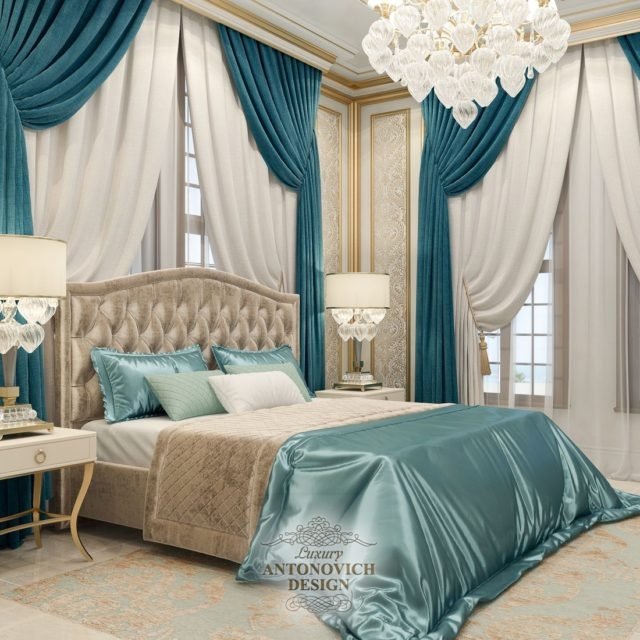 Красивая спальня с роскошными шторами