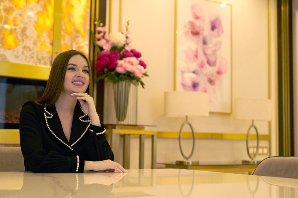 Свет в конце туннеля: цвет 2021 года по версии Pantone